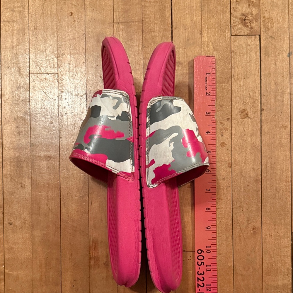 Nike Pink and Gray Camo Slide Sandals - Picture 2 of 7